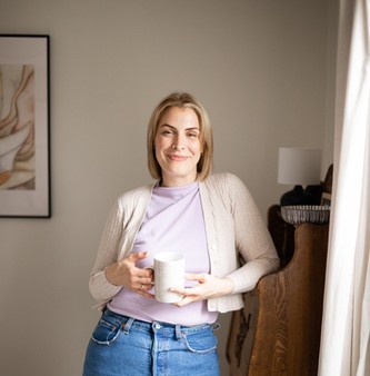 Registered Psychotherapist
Miriam is a warm, energetic therapist experienced in working with diverse individuals and communities.